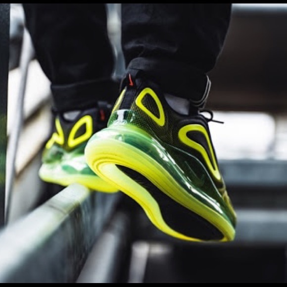NEW Nike Air Max 720 Volt - Picture 8 of 16